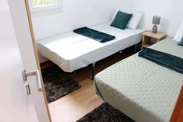 Chalé T3 Rooftoop Bungalow Garden View do Summer Cascade Alvor Apartments & Suites. Ideal para suas férias no Algarve.