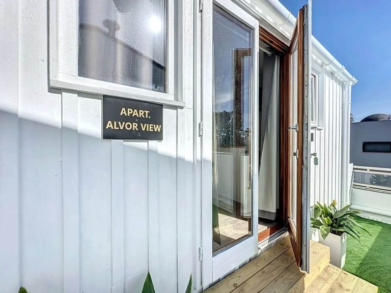 Chalé Rooftoop Bungalow Alvor View do Summer Cascade Alvor Apartments & Suites. Ideal para suas férias no Algarve.